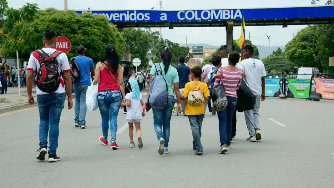 Prevén 8,9 millones de migrantes venezolanos en Lationamérica en 2022