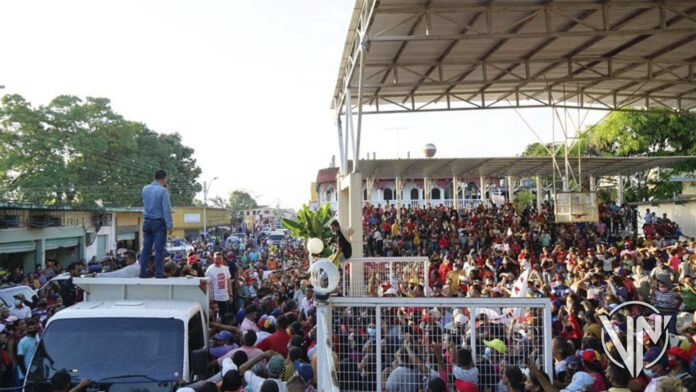 Pueblo de Barinas desbordó las calles para recibir a Jorge Arreaza