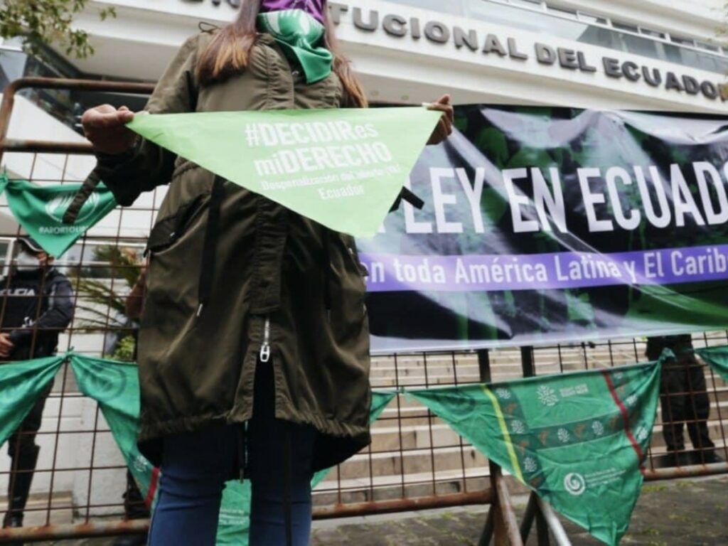 Ecuador Asamblea legislativa interrupción voluntaria embarazo 