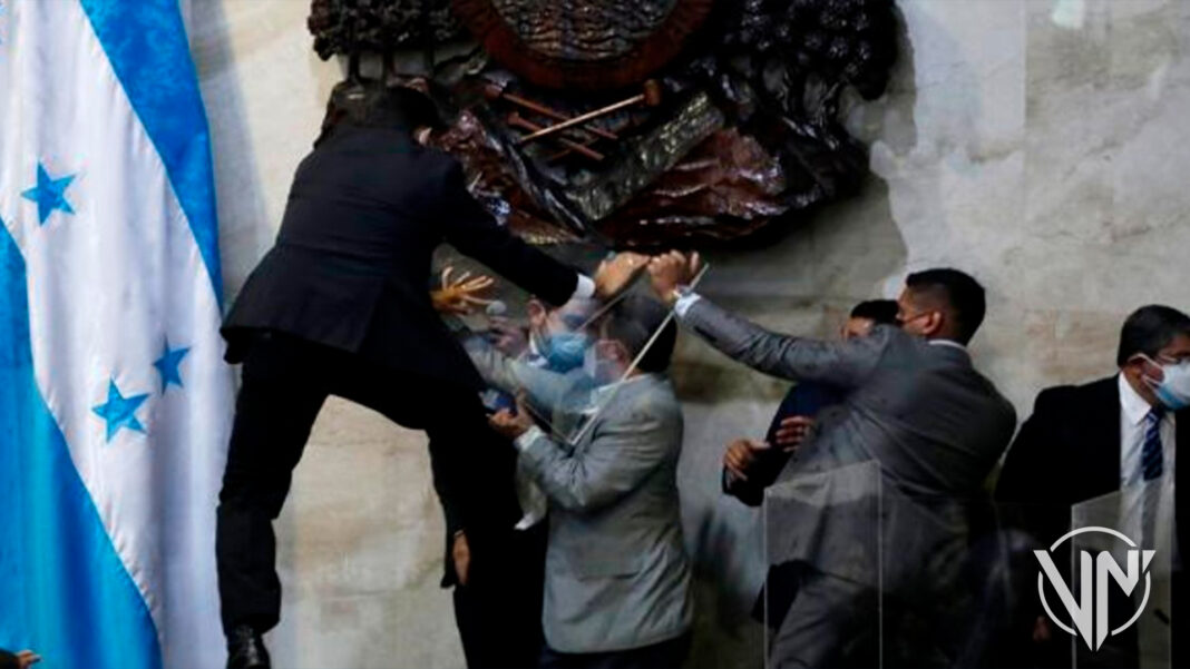 Parlamento hondureño se le voltea a Xiomara Castro