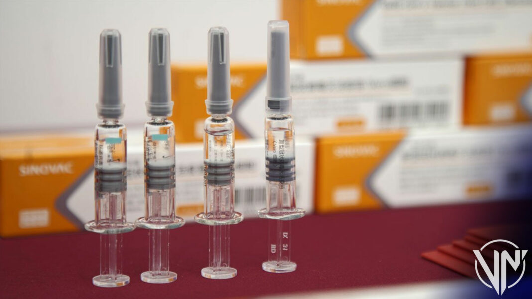 Brasil aplicará vacunas chinas CoronaVac a menores de edad