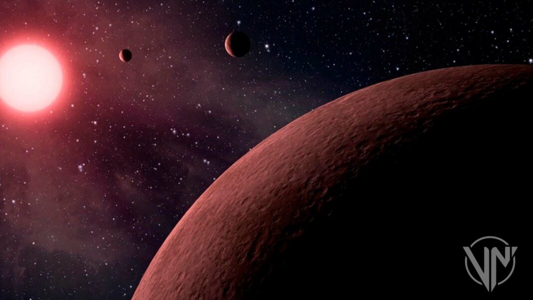 Hallan nuevo exoplaneta que podría albergar agua líquida