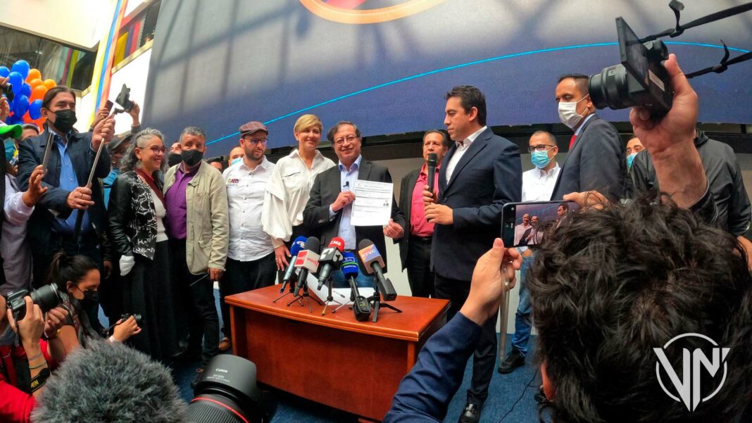 Gustavo Petro oficializó candidatura a consulta del Pacto Histórico