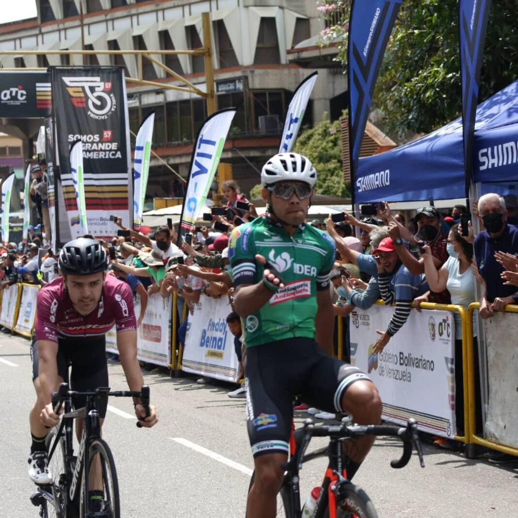 Johan Colón se vistió de líder en la primera etapa de la Vuelta al Táchira