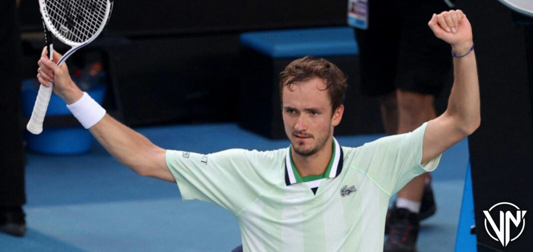 Medvedev se exige pero entra a cuartos de final en el Abierto de Australia.