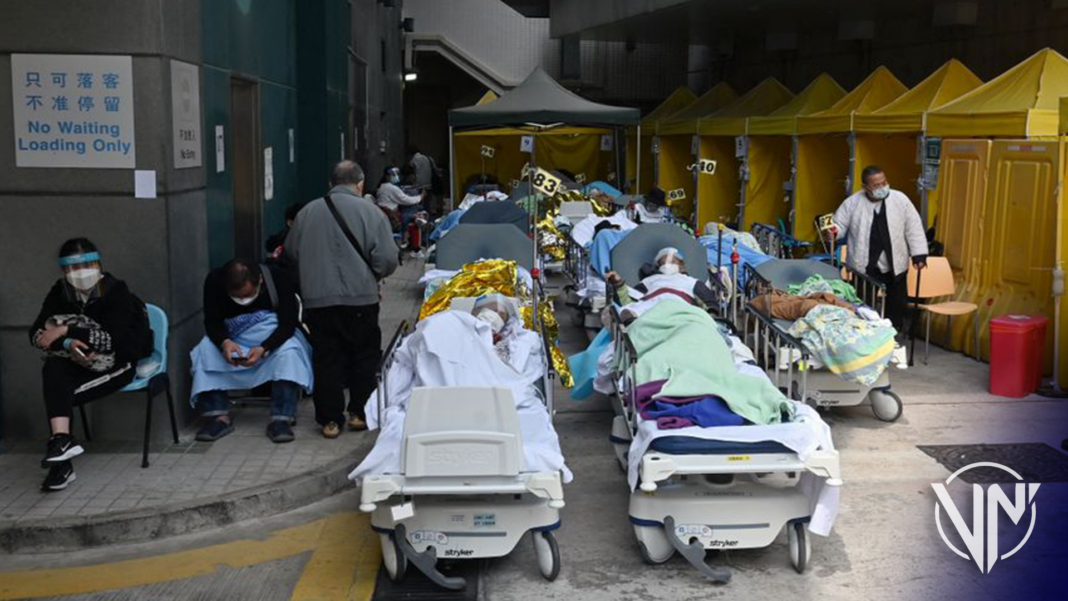 Hospitales de Hong Kong colapsados ante propagación de Ómicron