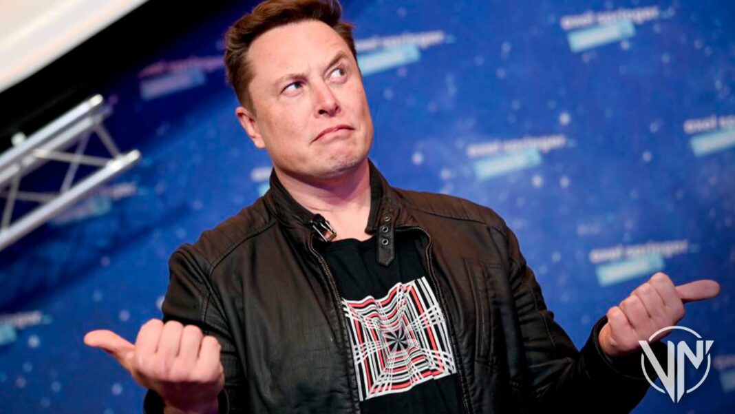 Elon Musk bloquea en Twitter a joven de 19 años