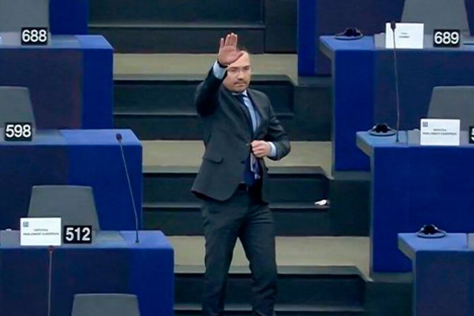 Saludo nazi parlamento europeo