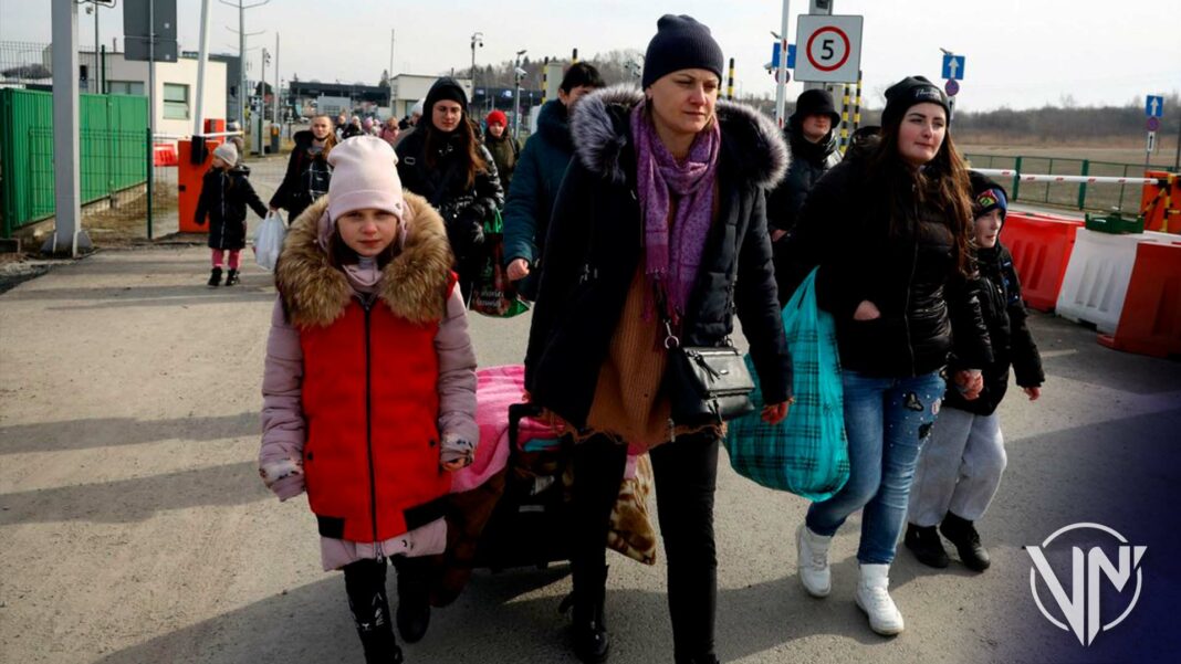 Guardia fronteriza de Polonia informó acogida de unos 672.500 ucranianos