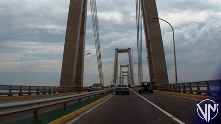 Rescatan hombre que pretendía lanzarse del puente sobre el Lago de Maracaibo (+Video)