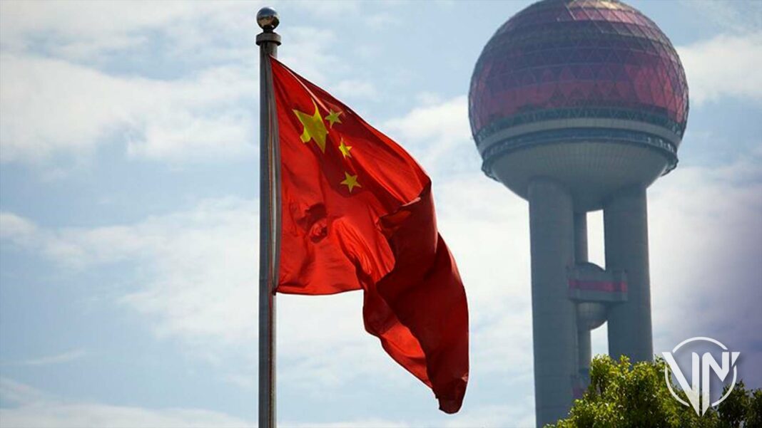 China impone restricciones de visa a funcionarios de EEUU