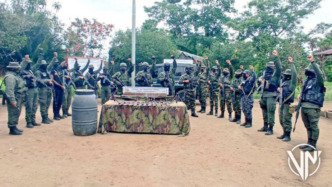 grupos armados colombianos