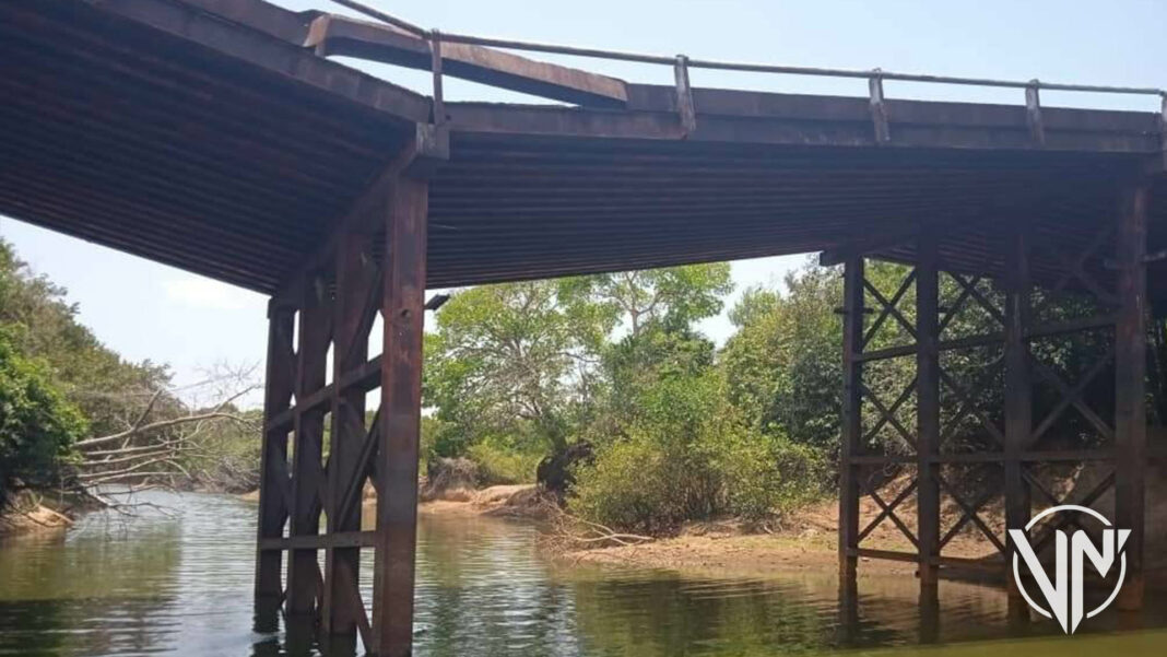 Se desplomó el Puente Caicara del estado Apure