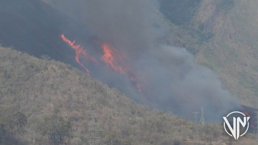 incendio Waraira Repano