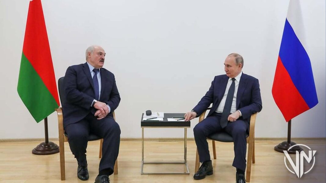 Lukashenko entrega documentos a Putin relacionados con fakes en Bucha