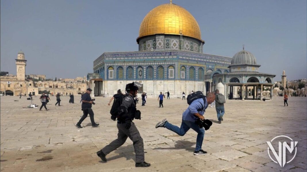 Palestina llama a defender mezquita tras enfrentamientos