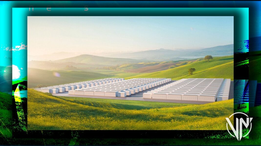 Tesla y Arevon instalan un parque solar con 528 mil placas
