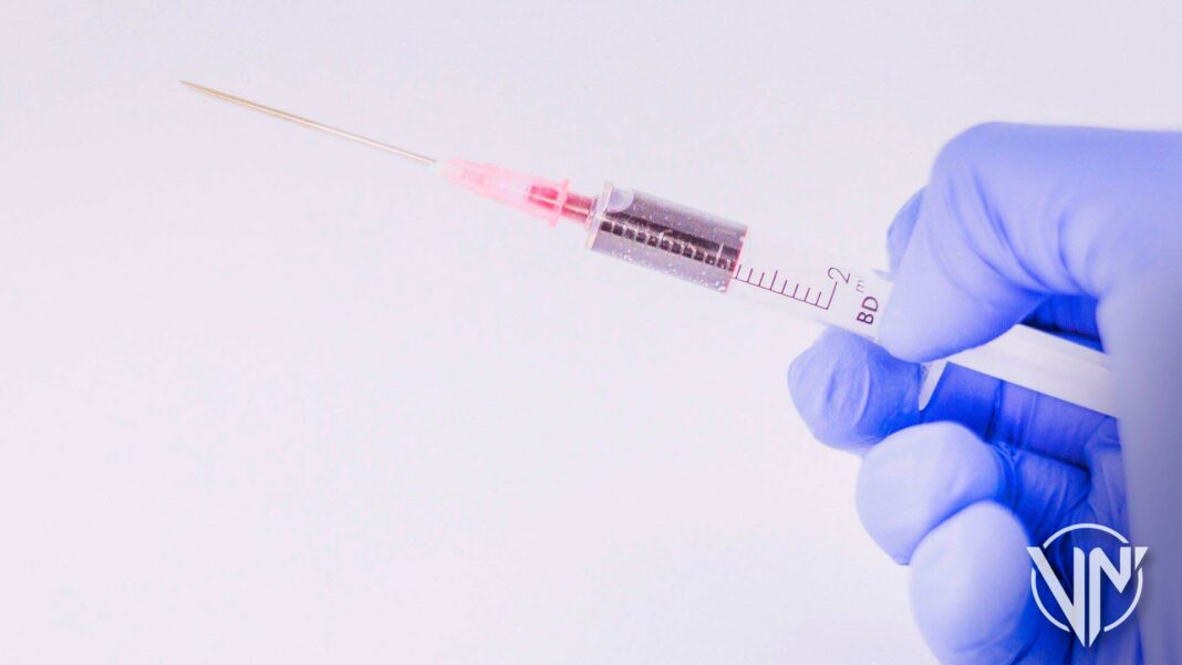 Rusia inicia producción industrial de su nueva vacuna Convasel