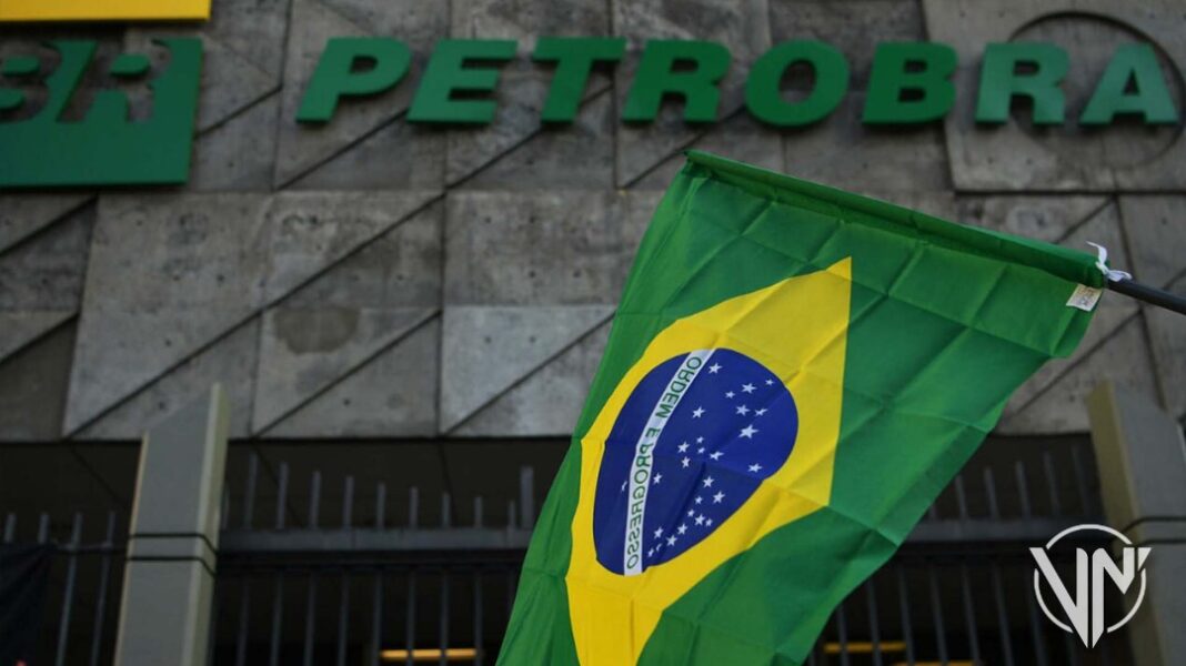Bolsonaro instó a Petrobras a no subir más los precios de combustibles