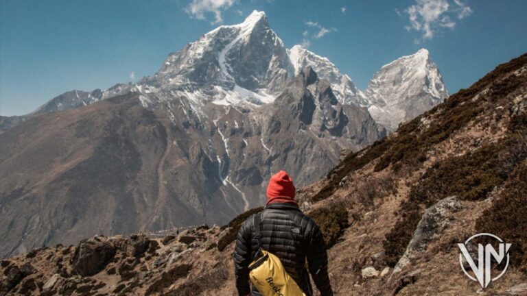 ¡Por 26° vez! Alpinista nepalí bate su propio récord al escalar el Everest