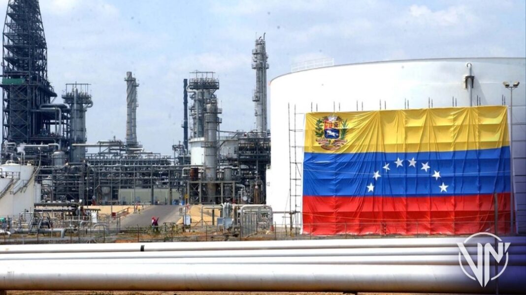 Venezuela experimenta saldos positivos en producción petrolera y crecimiento económico según Macro Consultores y Datanálisis