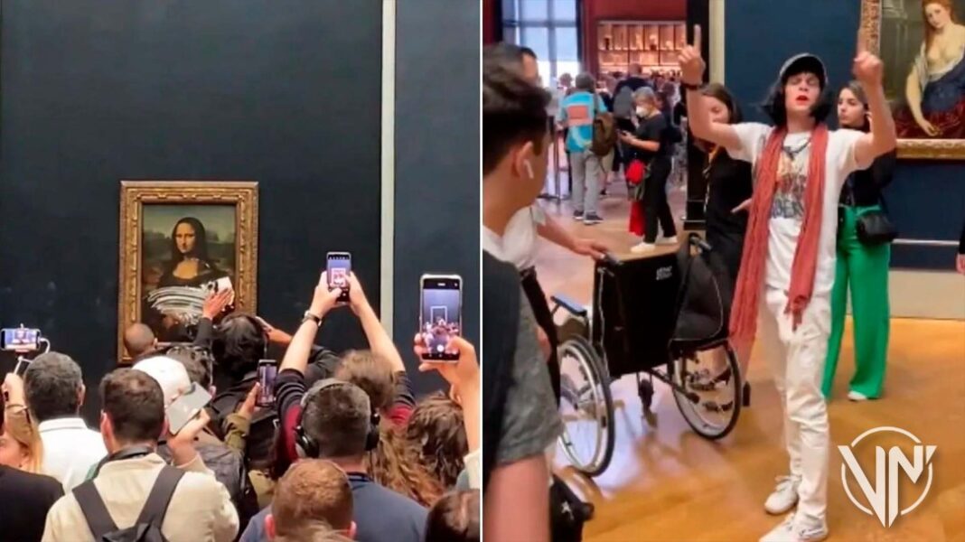 Francia: Lanzan pastelazo a la Mona Lisa en Museo del Louvre