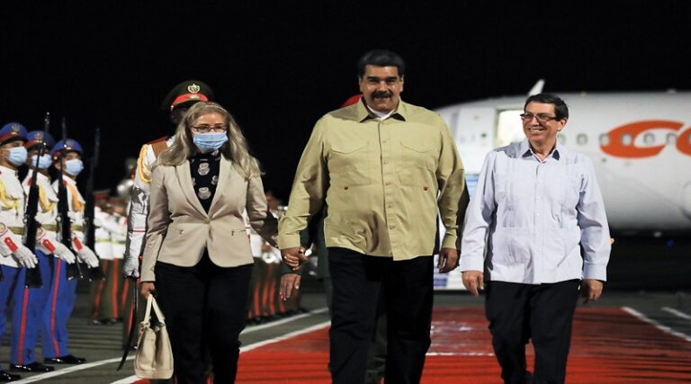 Llega a Cuba presidente Maduro para participar en XXI Cumbre del Alba TCP (+Video)