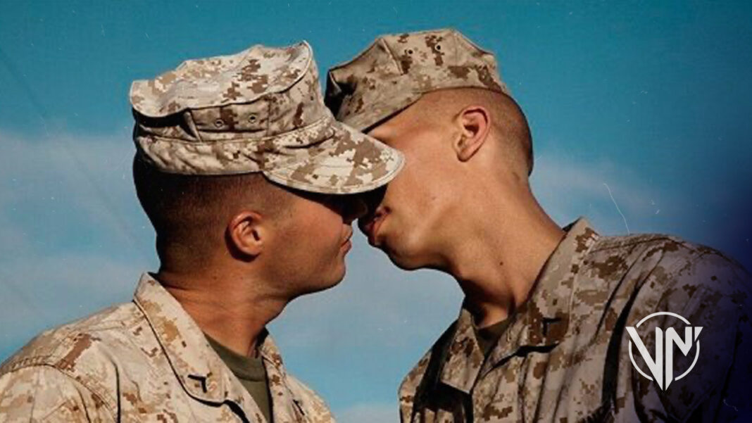 Soldados homosexuales