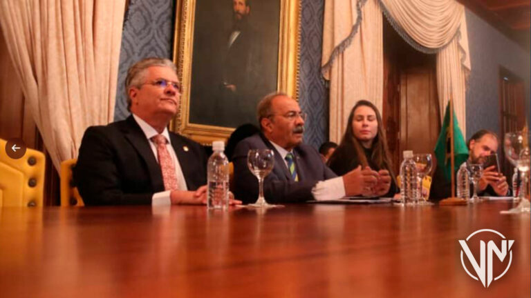Cancillería en Venezuela recibe a delegación de Senadores provenientes de Brasil