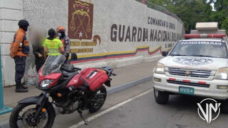 Evitan que hombre salte al vacío en autopista Gran Cacique Guaicaipuro