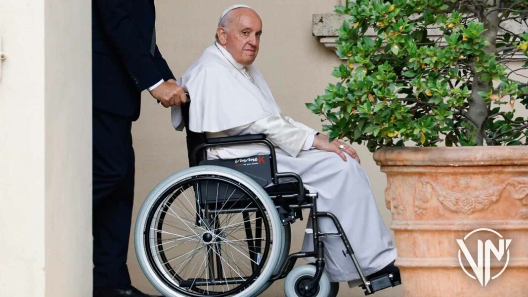 Papa Francisco aplazó su viaje a África por problemas de salud