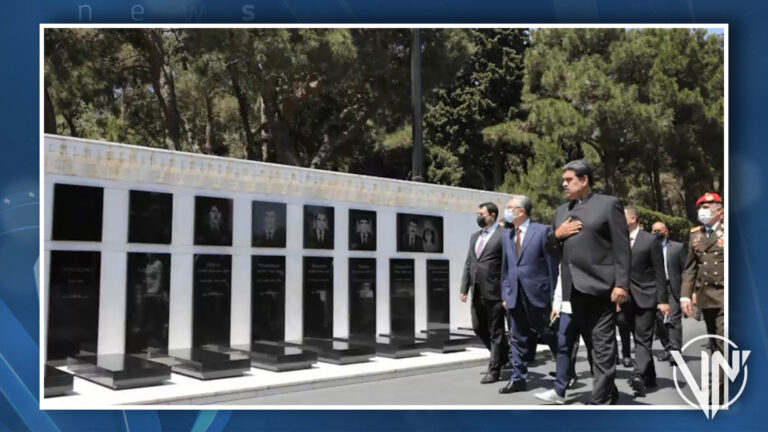 Presidente Maduro rinde tributo a mártires y líderes de Azerbaiyán