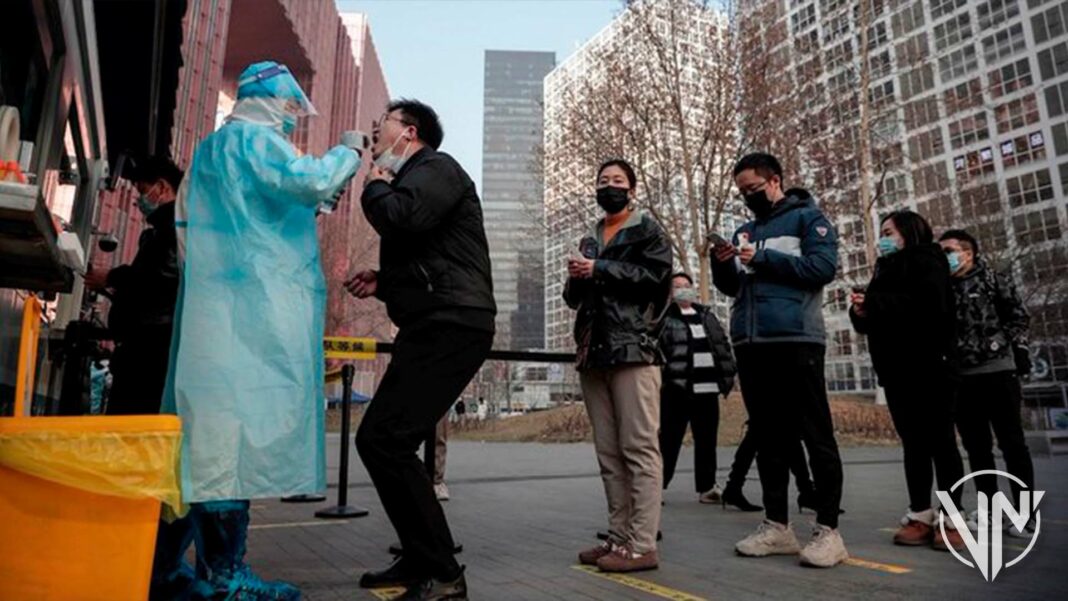 Pekín en alerta tras nuevo brote de covid-19 detectado en un bar