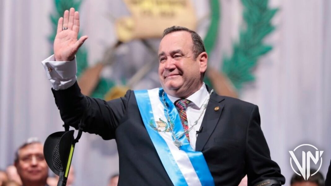 Presidente de Guatemala sale ileso tras ataque armado a su comitiva