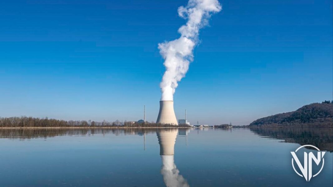 Alemania debate si cierra o no últimas plantas de energía nuclear