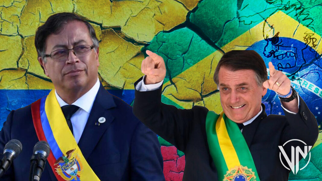 Jair Bolsonaro comienza a lanzarse a Gustavo Petro