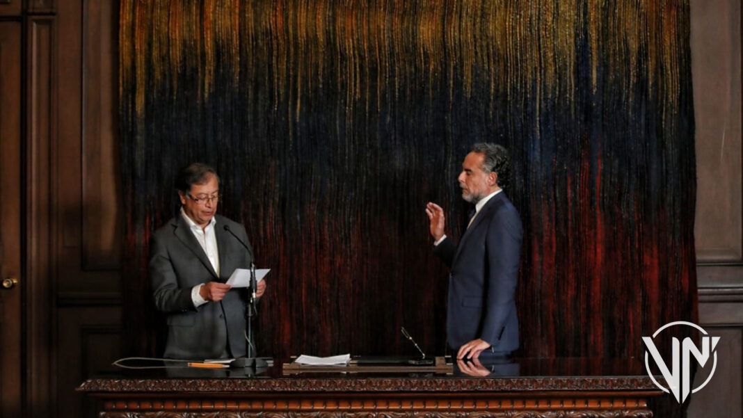 Armando Benedetti tomó posesión como embajador de Colombia ante Venezuela