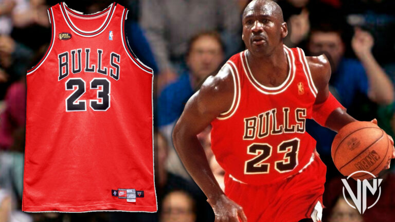 Camiseta de Michael Jordan pudiera desplazar la de Maradona en subasta