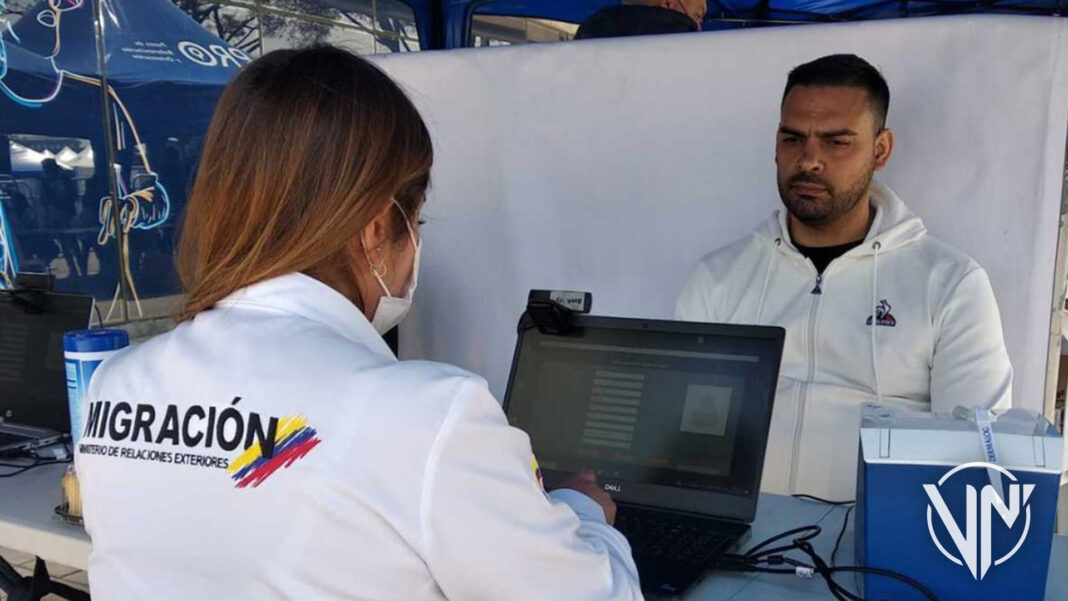 Venezolanos ahora deberán esperar un mes para tener residencia colombiana