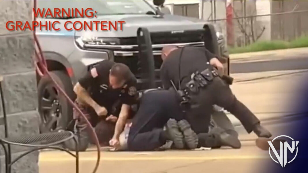 Tres policías golpean brutalmente a un hombre en Arkansas
