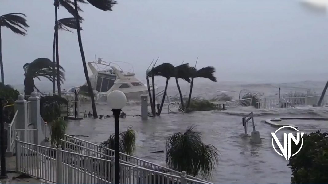 IAN se degrada a tormenta tropical tras dejar daños en EEUU