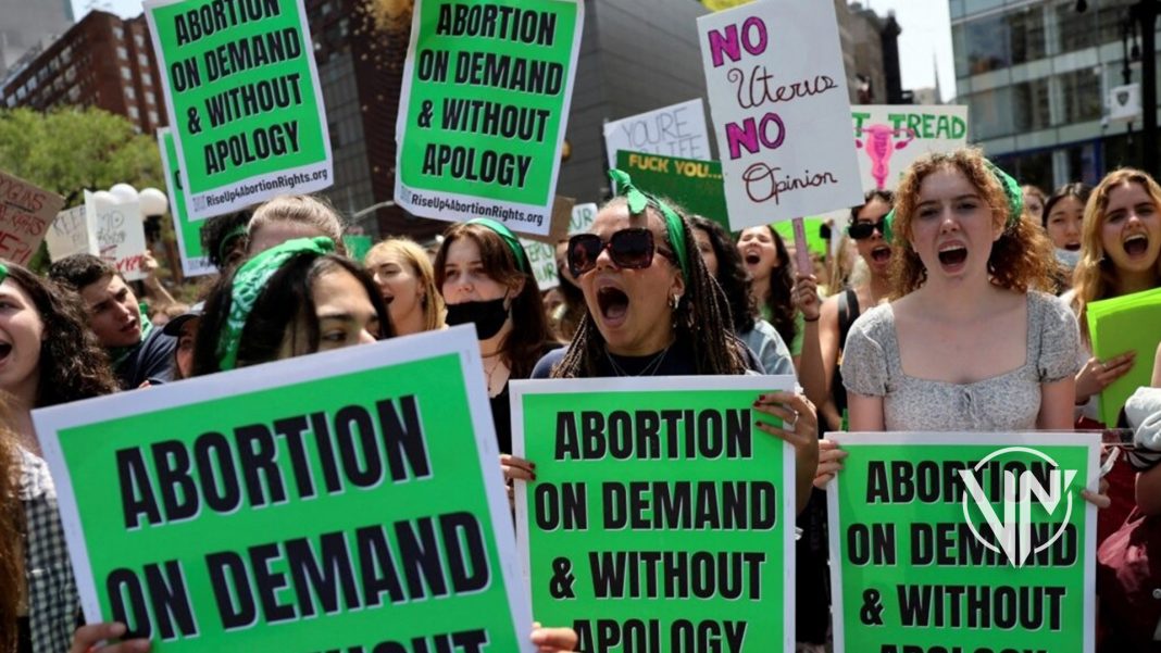 71% de los latinos en EEUU se oponen a la prohibición del aborto