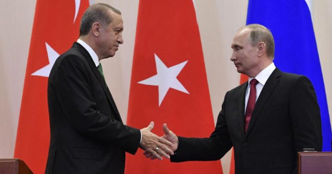 Putin y Erdogan dialogan sobre crear centro gasístico regional en Türkiye