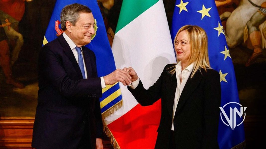 Giorgina Meloni recibe traspaso de gobierno de Mario Draghi en Italia