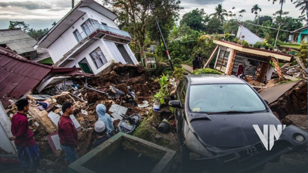 Ascienden a 252 los muertos por terremoto en Indonesia