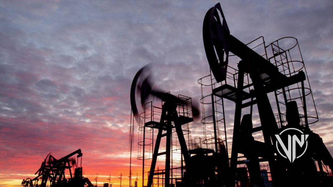 OPEP+ comienza recorte de petróleo a 2 millones de barriles diarios