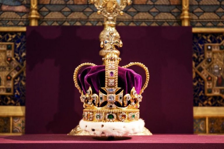 coronación de Carlos III