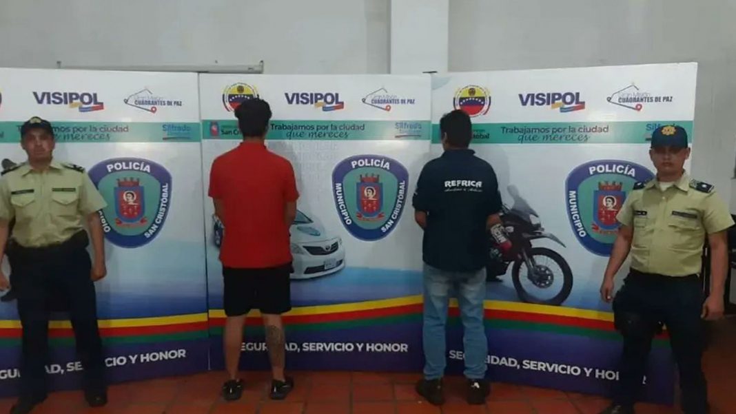 Dos hombres capturados por explotación de menores en San Cristóbal