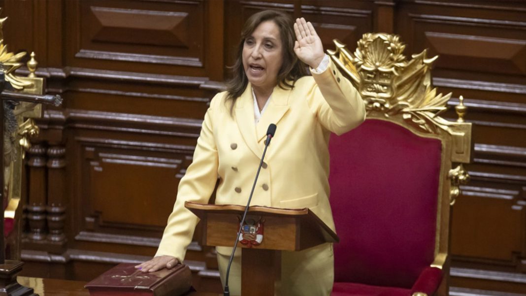 Congresistas de izquierda exigen vacancia de Dina Boluarte en Perú