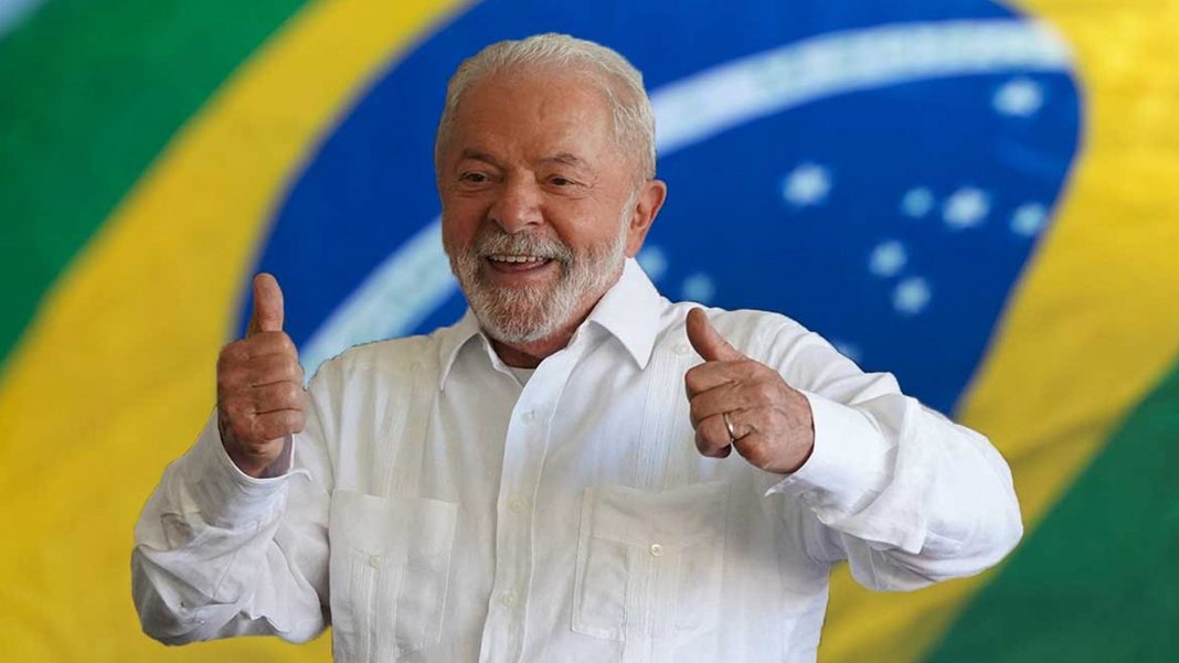 Lula tras superar neumonía reprograma viaje a China